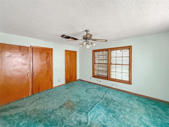 613 22nd Avenue N, Texas City, TX 77590