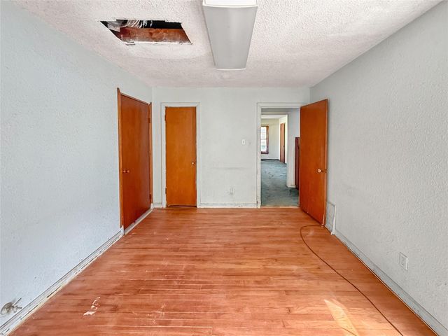 613 22nd Avenue N, Texas City, TX 77590