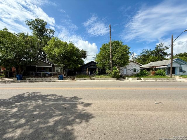 3222 W Martin St, San Antonio, TX 78207