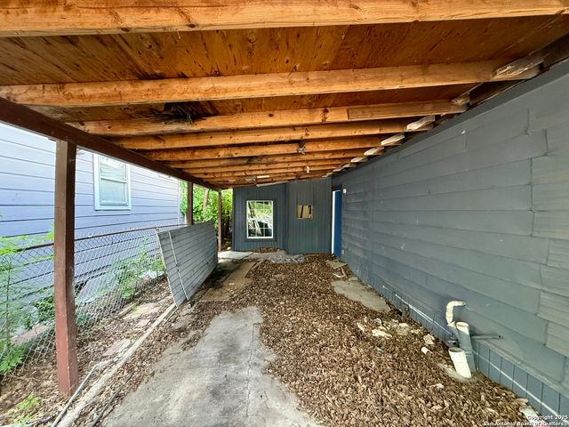3222 W Martin St, San Antonio, TX 78207