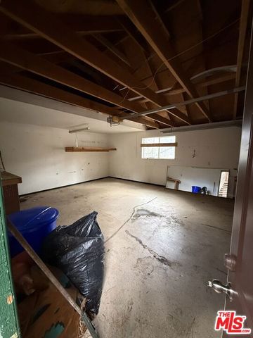 886 Sandalwood Drive, Lake Arrowhead, CA 92352