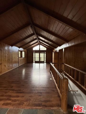 886 Sandalwood Drive, Lake Arrowhead, CA 92352