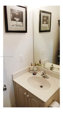 6081 SW 19th St 0, North Lauderdale, FL 33068