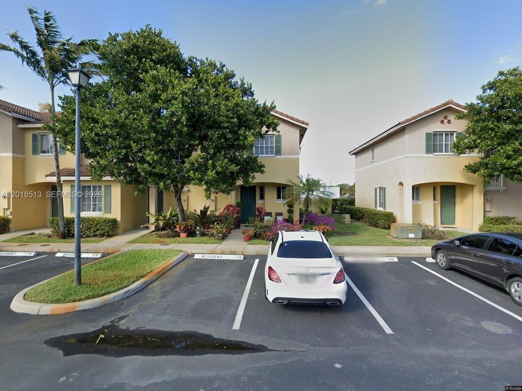 6081 SW 19th St 0, North Lauderdale, FL 33068