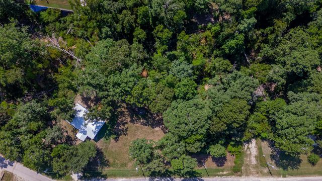 120 Paris Circle, Point Blank, TX 77364