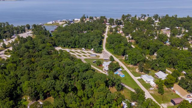 120 Paris Circle, Point Blank, TX 77364