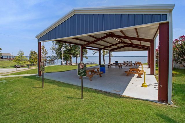 120 Paris Circle, Point Blank, TX 77364