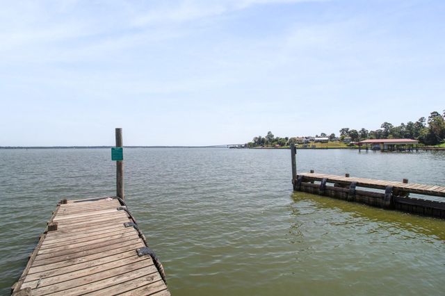 120 Paris Circle, Point Blank, TX 77364