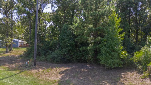 120 Paris Circle, Point Blank, TX 77364