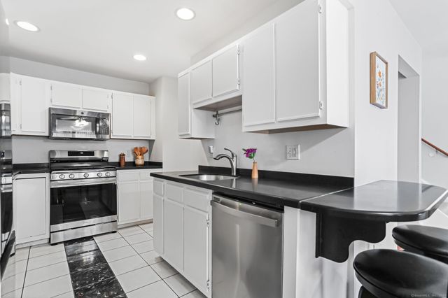 17 Miranda Lane 17, Stratford, CT 06615