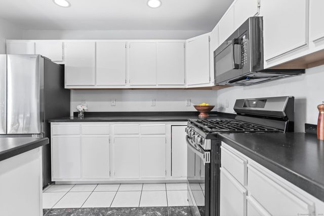 17 Miranda Lane 17, Stratford, CT 06615