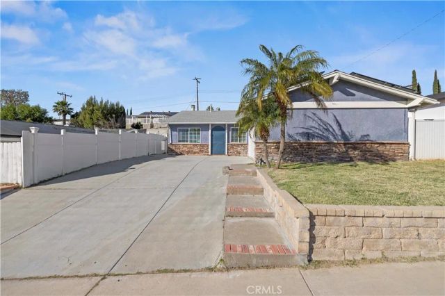 19525 Steinway, Canyon Country, CA 91351