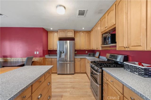 19525 Steinway, Canyon Country, CA 91351