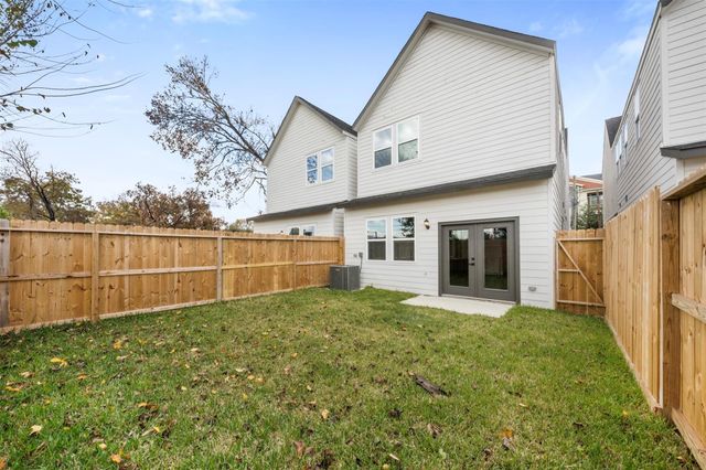 7220 Avenue B, Houston, TX 77011