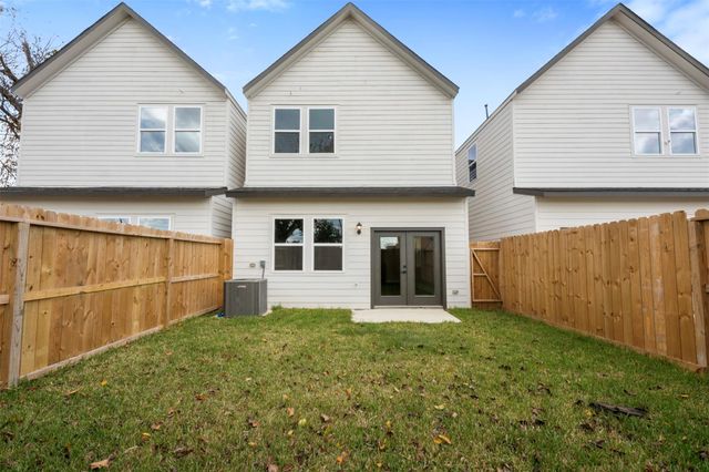 7220 Avenue B, Houston, TX 77011