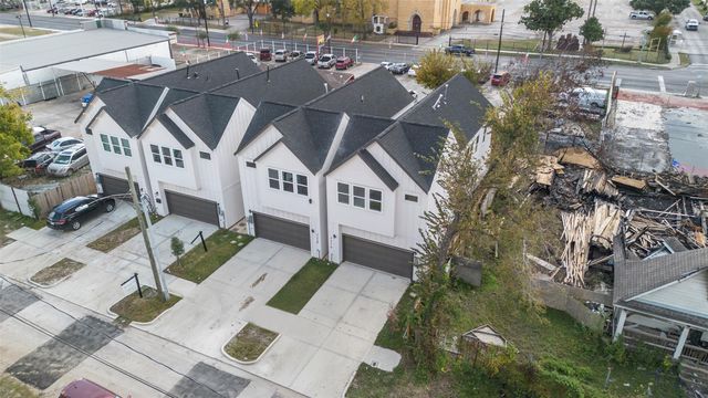 7220 Avenue B, Houston, TX 77011