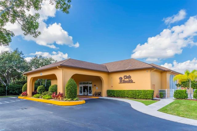 101 SW 132nd Way 315J, Pembroke Pines, FL 33027
