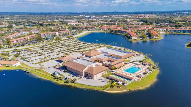 101 SW 132nd Way 315J, Pembroke Pines, FL 33027