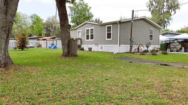 1912 CR 439C, Lake Panasoffkee, FL 33538