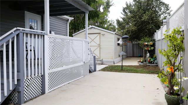 1912 CR 439C, Lake Panasoffkee, FL 33538