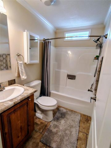 1912 CR 439C, Lake Panasoffkee, FL 33538