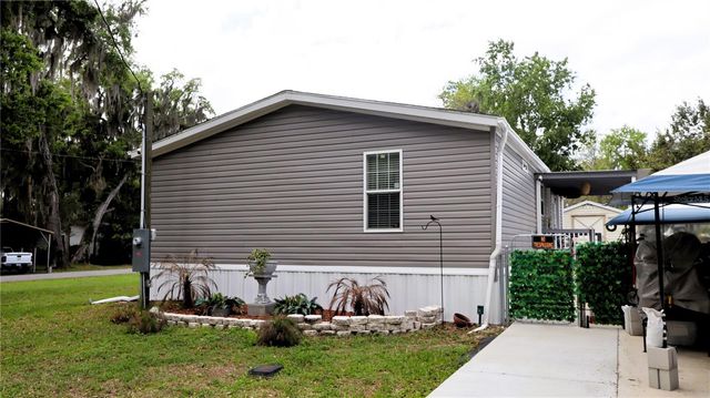 1912 CR 439C, Lake Panasoffkee, FL 33538