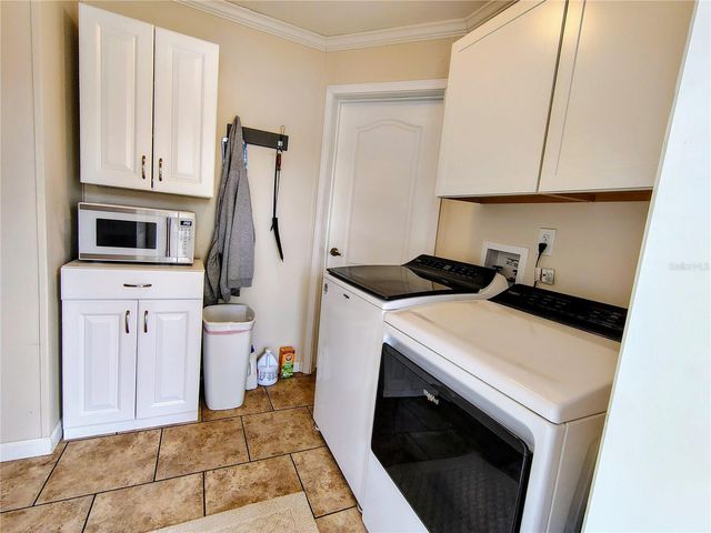 1912 CR 439C, Lake Panasoffkee, FL 33538