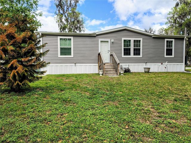 1912 CR 439C, Lake Panasoffkee, FL 33538