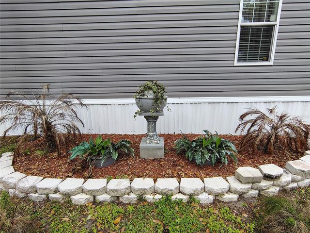 1912 CR 439C, Lake Panasoffkee, FL 33538