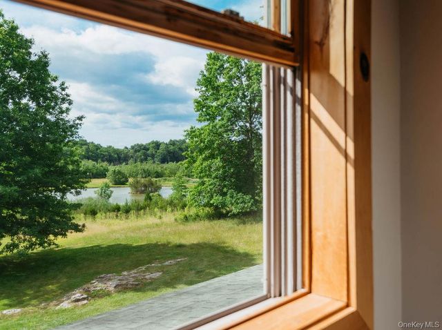 86 Sunset View Drive, Saugerties, NY 12477