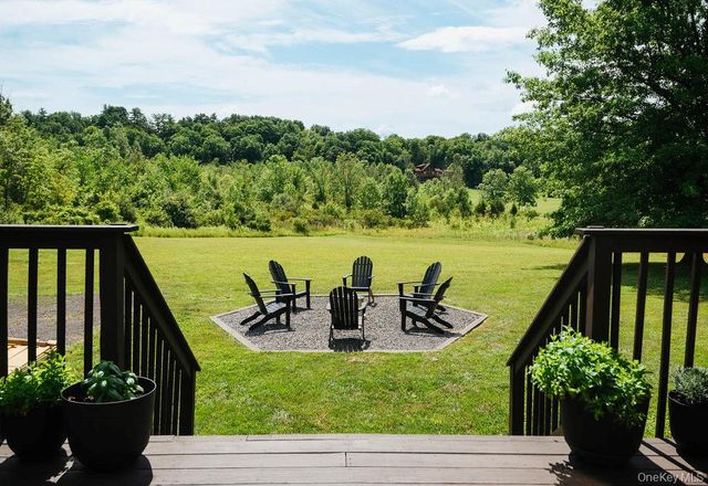 86 Sunset View Drive, Saugerties, NY 12477