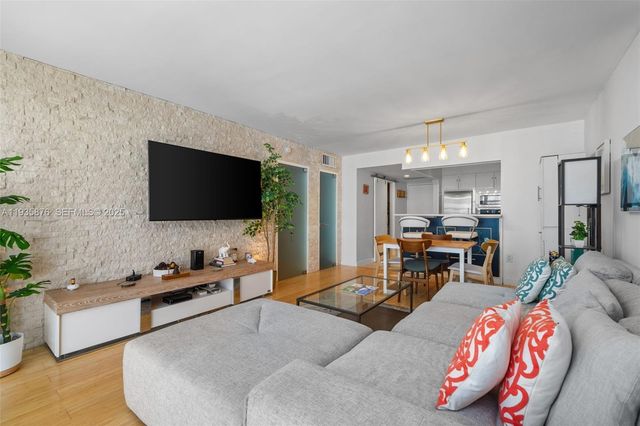 1228 West Ave 704, Miami Beach, FL 33139