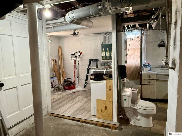 1938 South 50th Street, Omaha, NE 68106