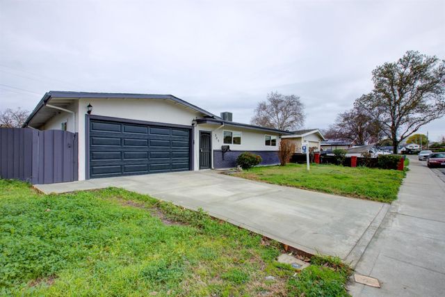 305 Portola Way, Tracy, CA 95376