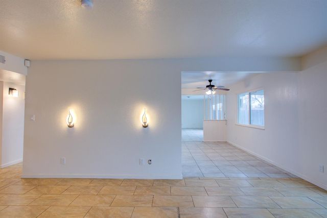 305 Portola Way, Tracy, CA 95376