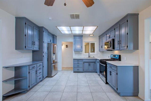 305 Portola Way, Tracy, CA 95376