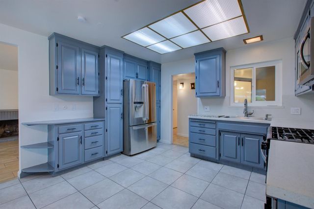 305 Portola Way, Tracy, CA 95376