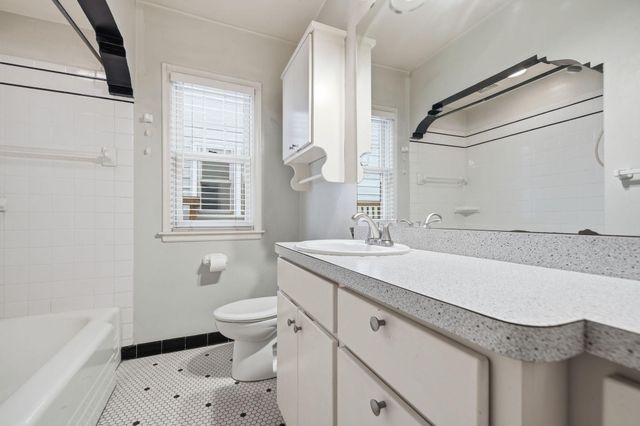 1532 Canfield Avenue, Saint Paul, MN 55108