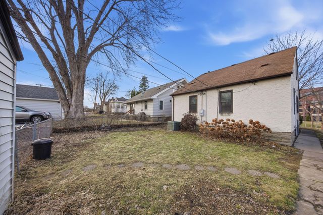 1532 Canfield Avenue, Saint Paul, MN 55108