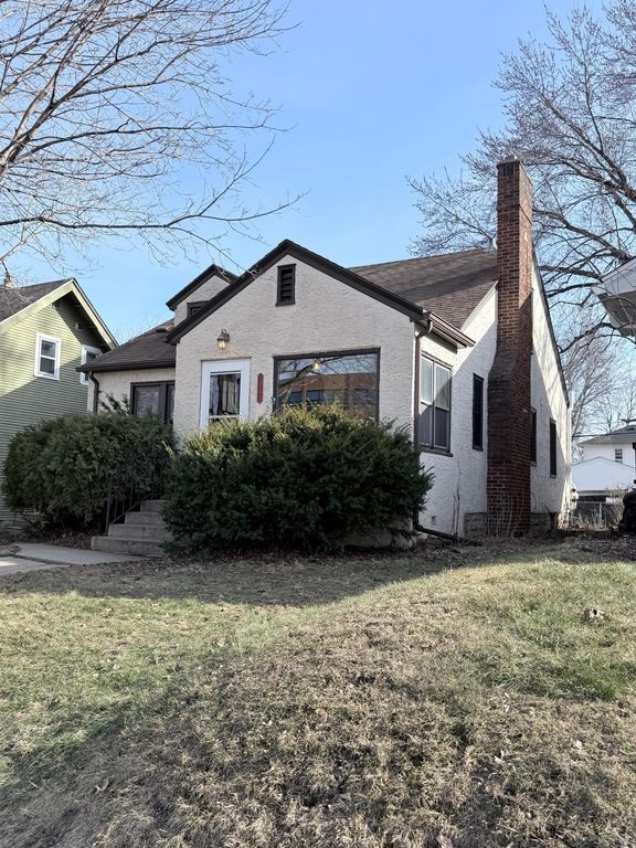 1532 Canfield Avenue, Saint Paul, MN 55108