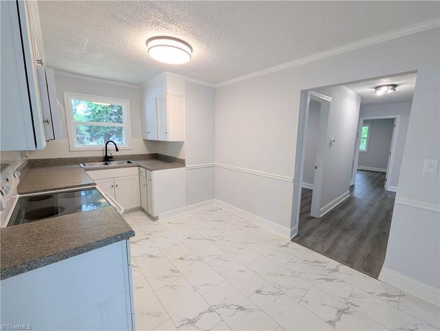 1892 Lake Road, Thomasville, NC 27360