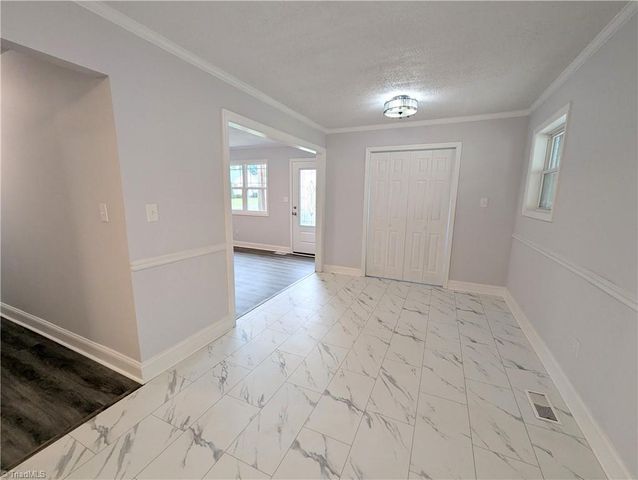 1892 Lake Road, Thomasville, NC 27360