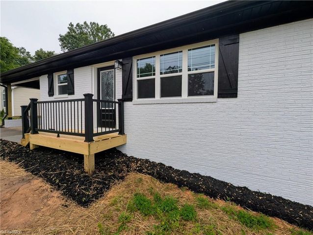 1892 Lake Road, Thomasville, NC 27360