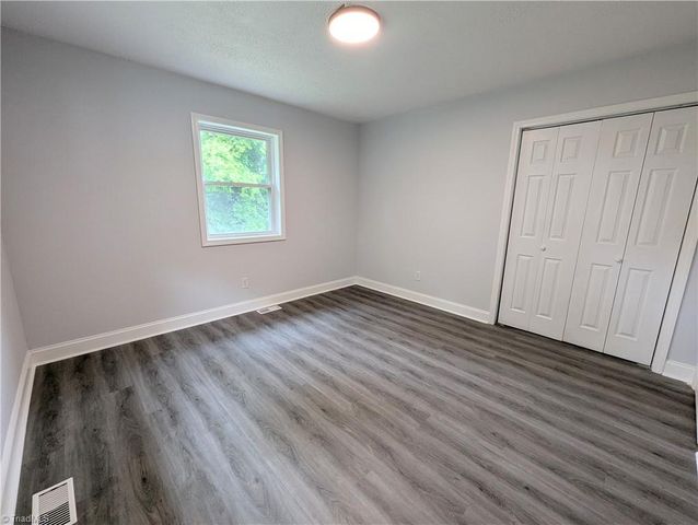 1892 Lake Road, Thomasville, NC 27360