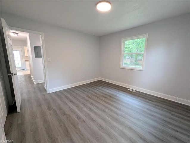 1892 Lake Road, Thomasville, NC 27360