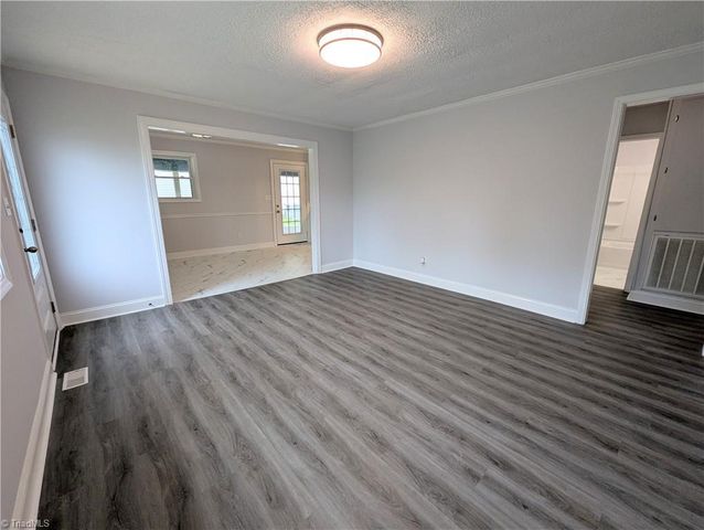 1892 Lake Road, Thomasville, NC 27360