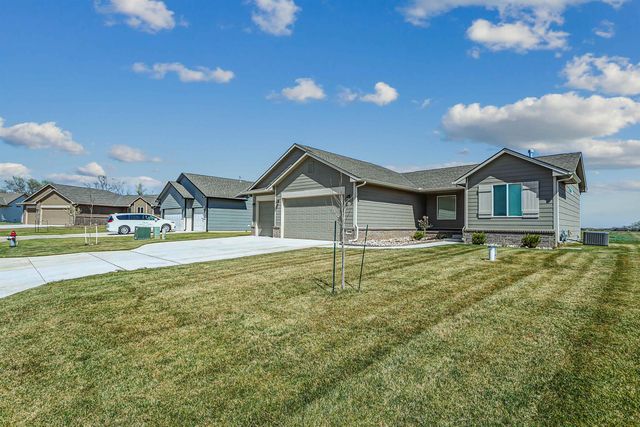 4560 N Atherton St, Maize, KS 67101