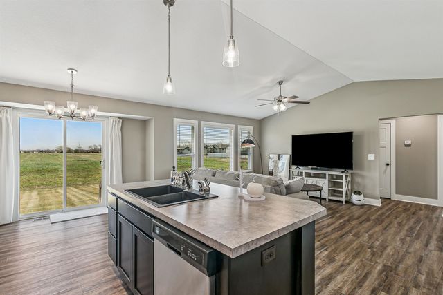 4560 N Atherton St, Maize, KS 67101