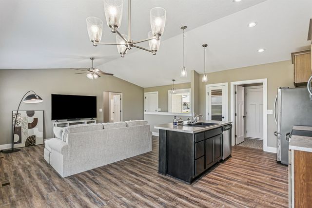 4560 N Atherton St, Maize, KS 67101