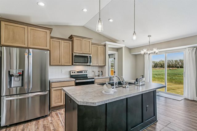 4560 N Atherton St, Maize, KS 67101